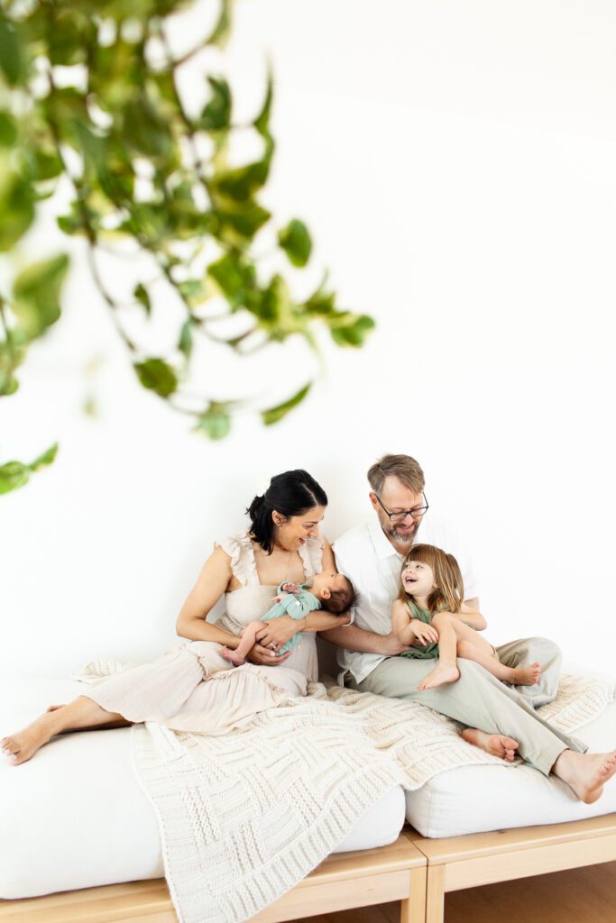 simple modern newborn session