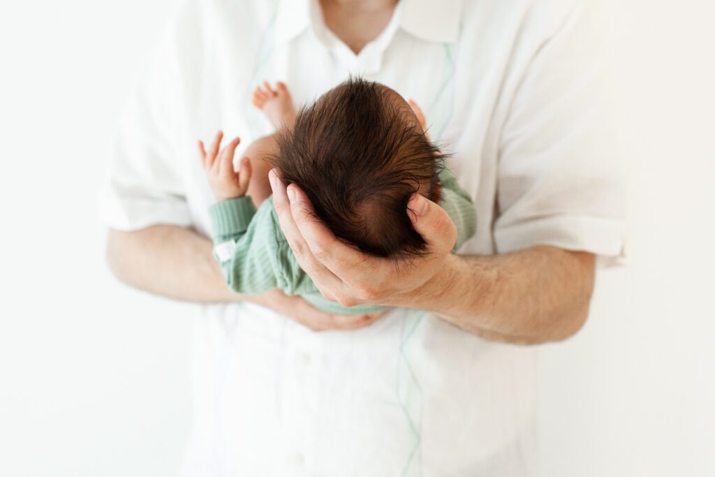 simple modern newborn session