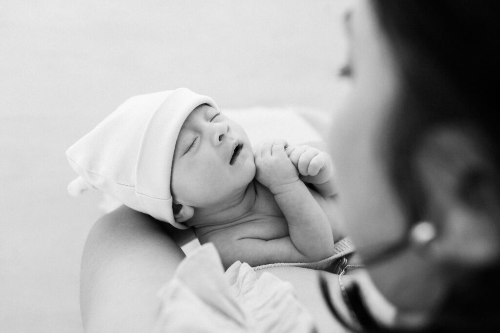 simple modern newborn session